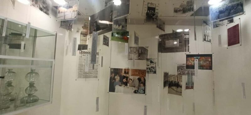 Krakow: Visit Apteka Pod Orlem in Italian - What to Expect from the Tour