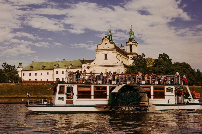 Krakow Vistula River 1 Hour Sightseeing Cruise - The Crowds and Comfort