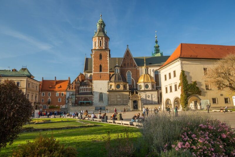 Krakow: Wawel Castle and Cathedral & Salt Mine, with Lunch - Who Should Consider This Tour?