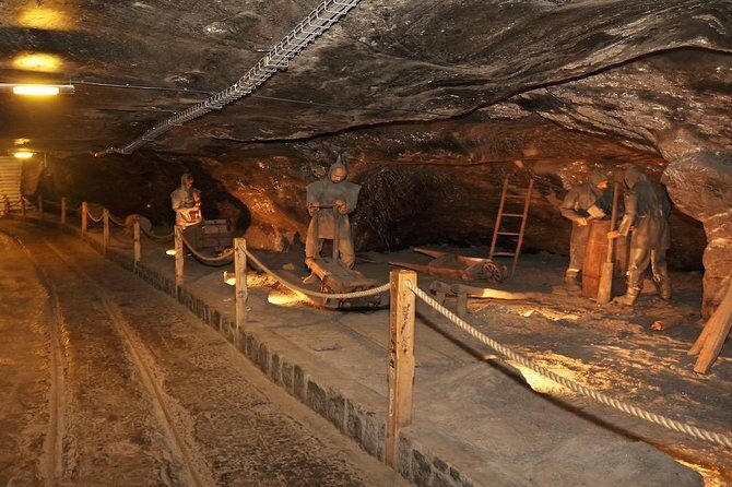 Krakow: Wawel Castle & Cathedral and Wieliczka Salt Mine Guided Tour with Lunch - FAQ