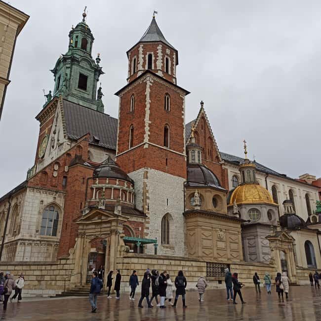 Krakow: Wawel Cathedral Guided Tour in Dutch - Inside the Cathedral: What to Expect