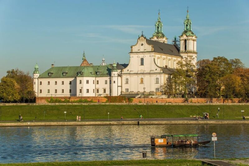 Krakow: Wawel Tour with Lunch and Vistula River Cruise - Who Will Love This Tour?