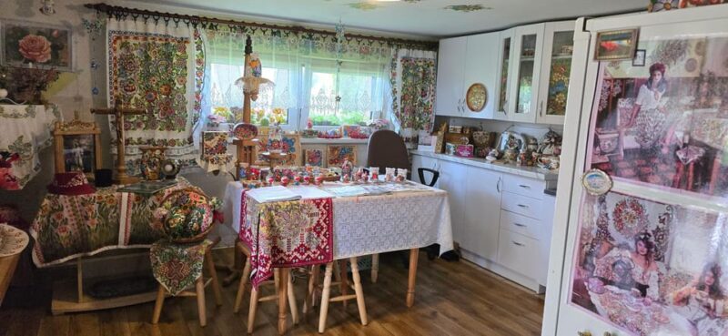 Krakow: Zalipie Village Tour - Key Points