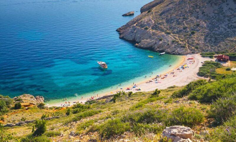 Krk: Rent a boat Atlantic 690 Cabin - Why Consider Renting the Atlantic 690 Cabin?