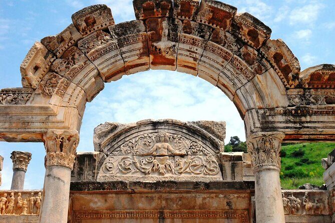 Kusadasi Ephesus Full Day Tour With Lunch & Professional Guide - What You Can Expect on the Tour