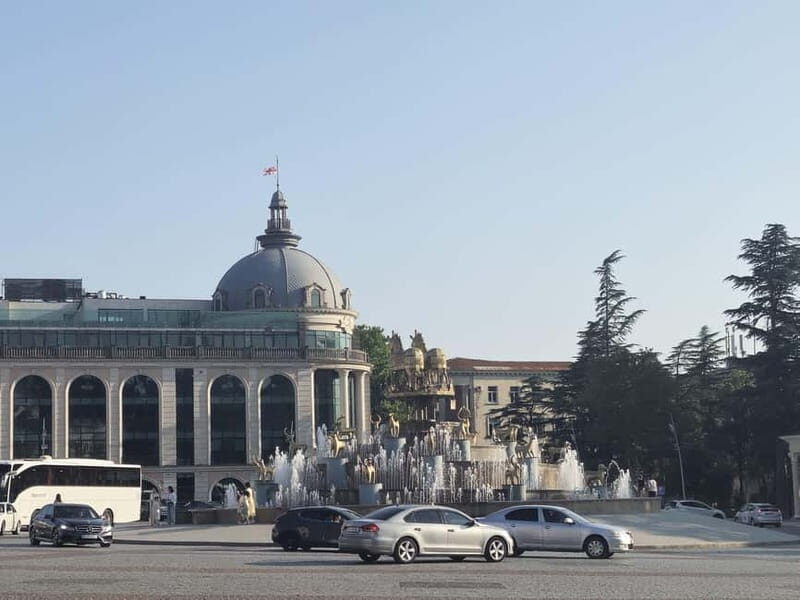 Kutaisi: Guided Walking Tour with Local Snack - Key Points: