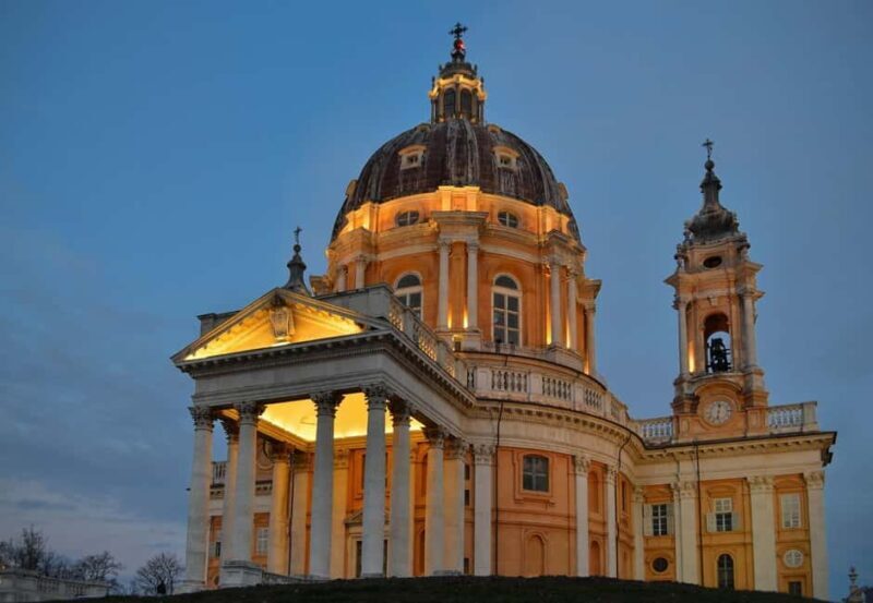 La Basilica di Superga: Tombe, Appartamenti e Cupola - An In-Depth Look at the Experience