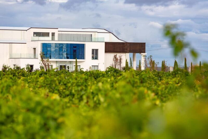 LA CAJA DE PANDORA - What to Expect from the Tour