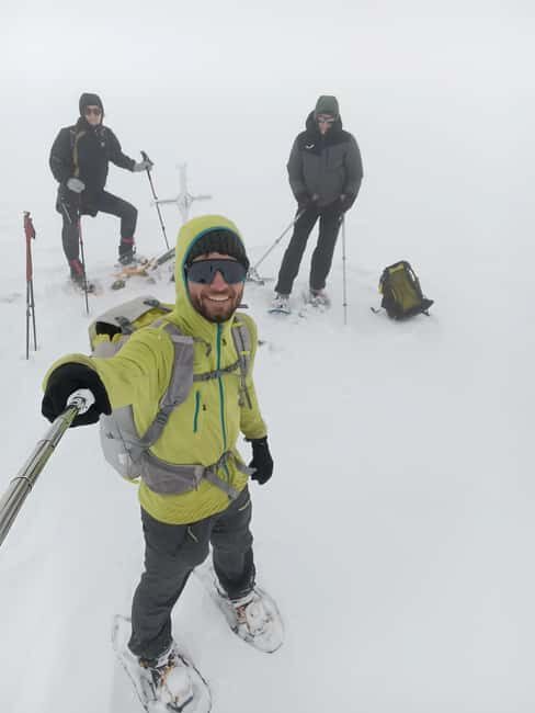 La Cerdanya: Snowshoe hike to the peaks of the Pyrenees - Exploring La Cerdanya Snowshoe Adventure
