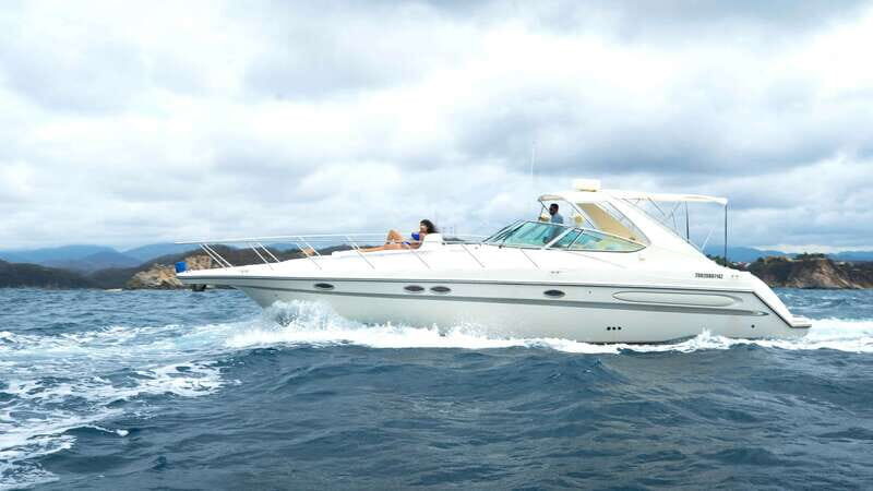 La Crucecita: Private Yacht Cruise in Huatulco with Drinks - What You Can Expect from a Day on the Yacht