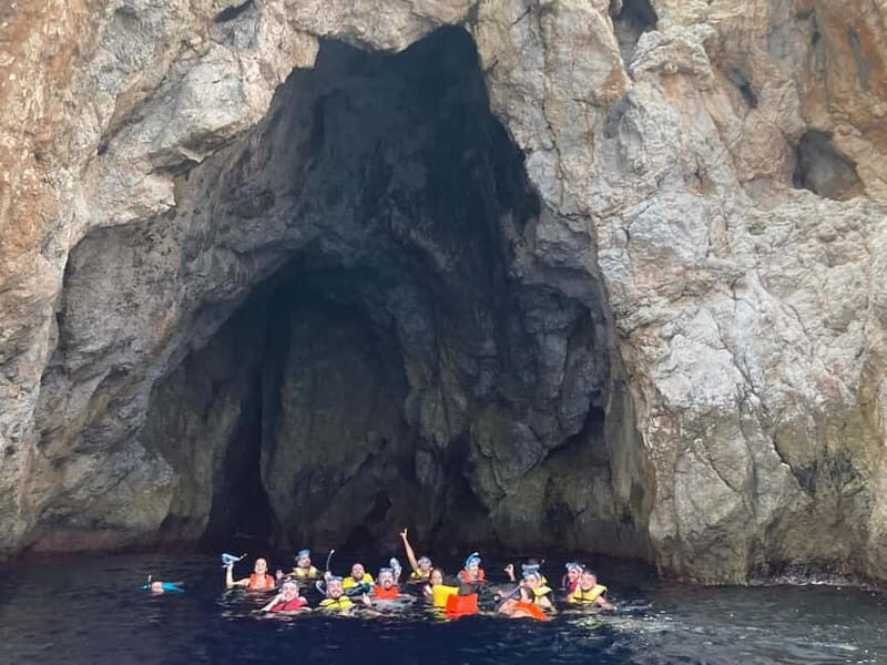 La Herradura: Kayak & Snorkel Tour Maro-Cerro Gordo Reserve - FAQs