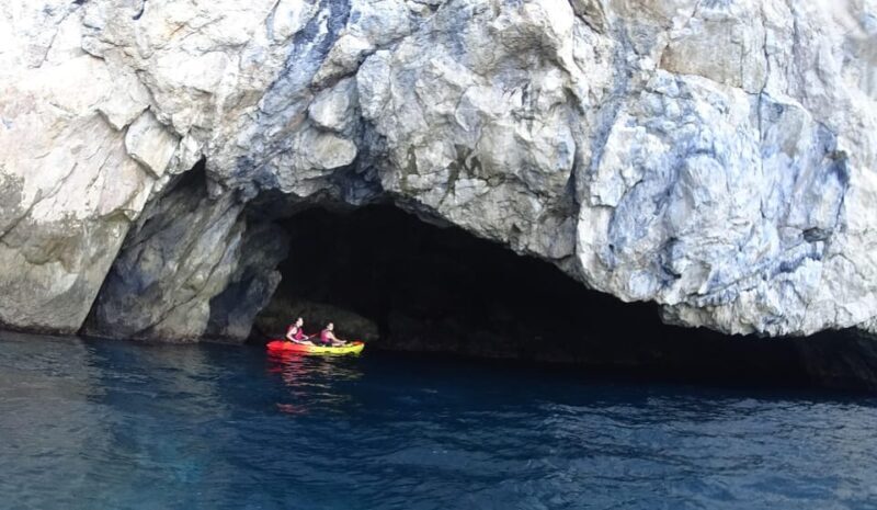 La Herradura: Kayak Tour in Cerro Gordo Natural Park - The Experience of Guided Tours