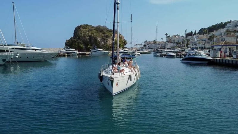 La Herradura: Sailing with a view of dolphins - FAQ
