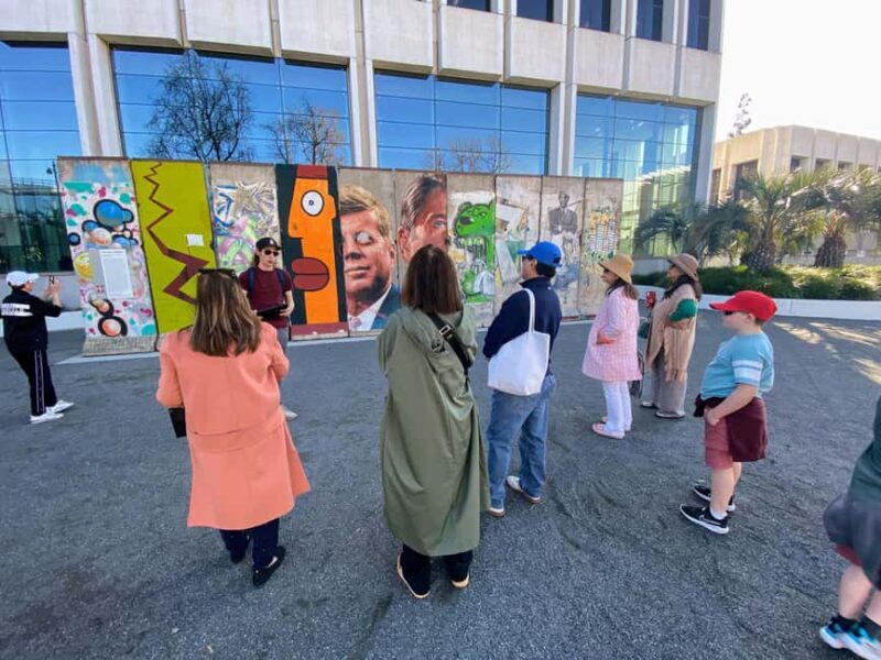 LA: Museum Row Tour The Fast & The Fossilized on Wilshire - Key Points