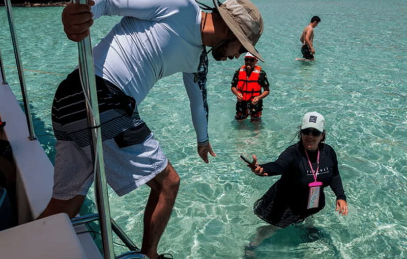 La Paz: Boat ride to Espiritu Santo island and sloop - An Honest Look at the Experience