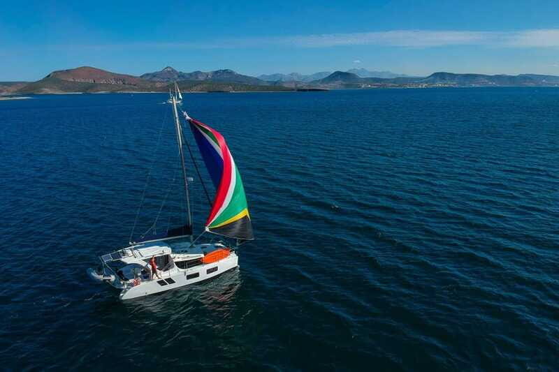 La Paz: Private catamaran to sloop with food and beverages included - Who Is This Tour Best Suited For?