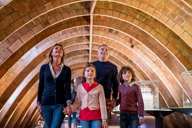 La Pedrera-Casa Mila Admission Ticket with Audioguide - Exploring the Building