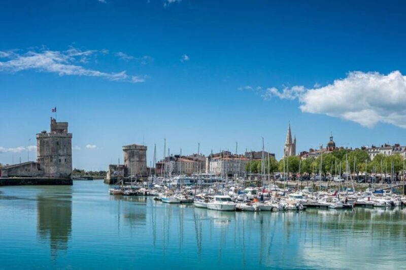 La Rochelle: Private custom tour with a local guide - The Experience in Detail