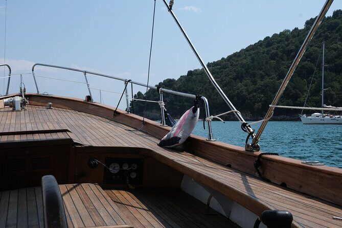 La Spezia and Portovenere Golfo dei Poeti Daily tour Shared - What You Can Expect on the Boat