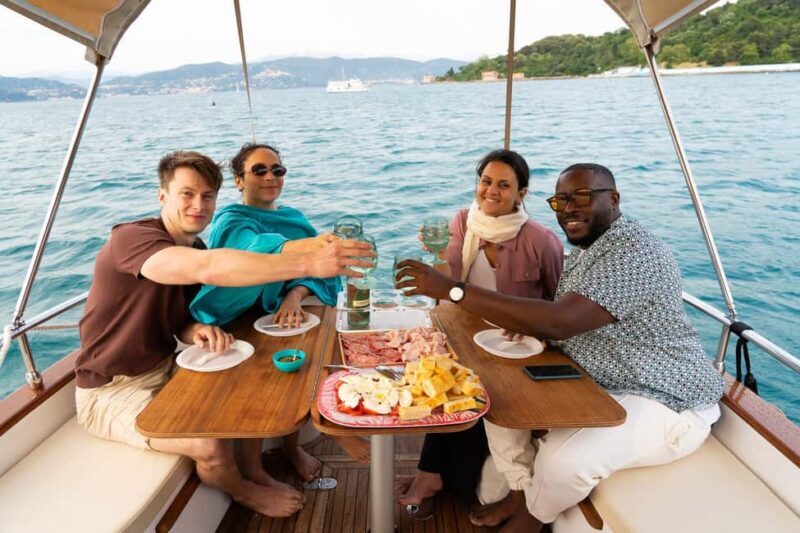 La Spezia. Sunset Aperitif and Dinner on the Boat - Sunset & Cultural Highlights