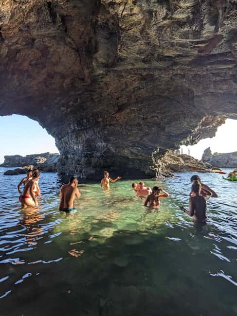 La Spezia: Sunset Kayak & Caves Tour w/ Swimming & Aperitif - Why This Tour Might Be Just Right for You