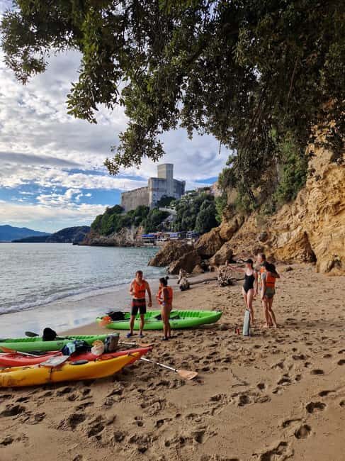 La Spezia: Sunset Kayak & Caves Tour w/ Swimming & Aperitif - The Experience on the Water