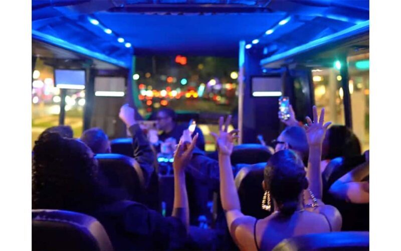 LA: TMZ Hollywood Bar and Club Tour with Onboard DJ - FAQ