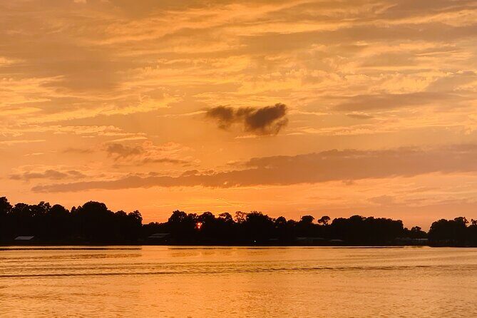 Ladies Luncheon Pontoon Tour (Gentleman welcome) - The Experience in Detail