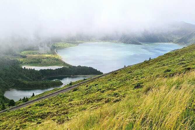Lagoa do Fogo and Sete Cidades Private Full Day Tour - Key Points