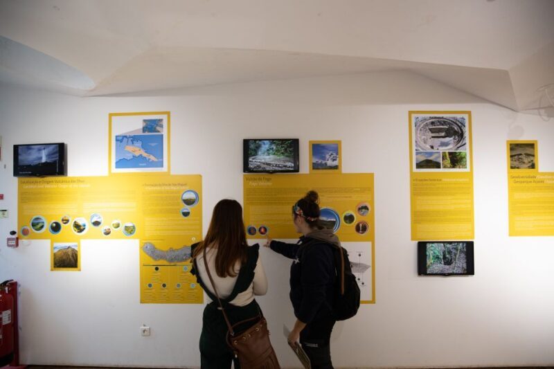 Lagoa do Fogo: Biologist-guided Volcano Geo Tour +Hotsprings - Key Points