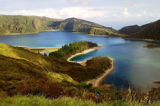 Lagoa do Fogo: Private Scenic Walking Tour - Key Points