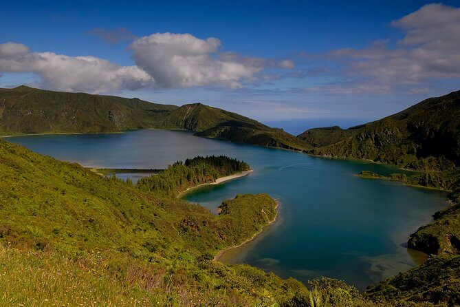 Lagoa do Fogo Volcano and Caldeira Velha Hot Springs - A Deep Dive into the Tour Experience