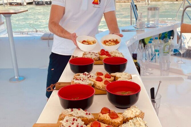 Lagoon Light Lunch Tour at 12:00 - An In-Depth Look at the Lagoon Light Lunch Tour