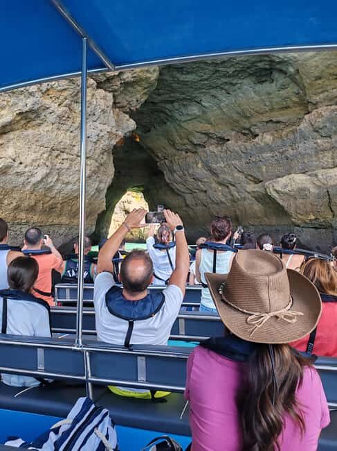 Lagos: Benagil Caves Catamaran Tour (2.5 hours) for the whole family - FAQs