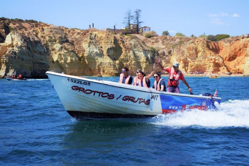 Lagos: Boat tour Ponta da Piedade with local guides - Key Points