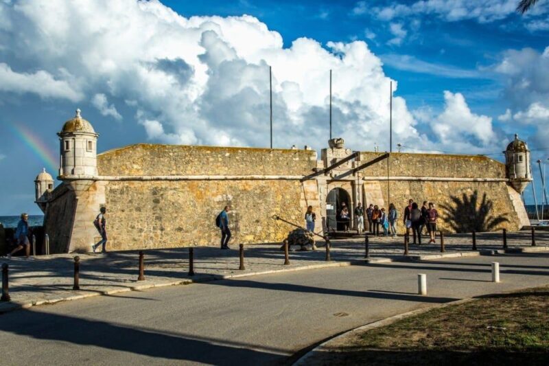 Lagos: Old Town, New Town, and Beaches Tuk Tuk Tour - An Overview of Lagos on a Electric Tuk-Tuk