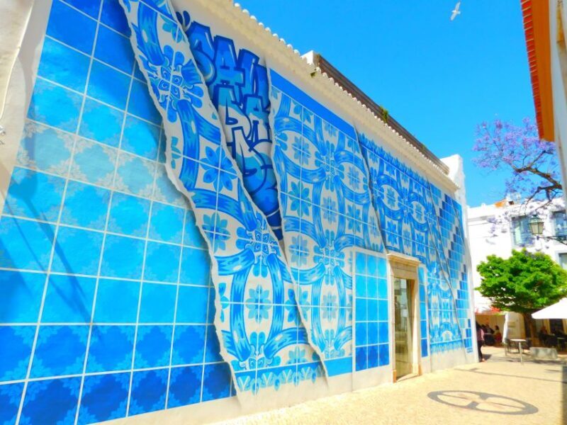 Lagos: Old Town, New Town, and Beaches Tuk Tuk Tour - Beaches and Rock Formations: Natural Highlights