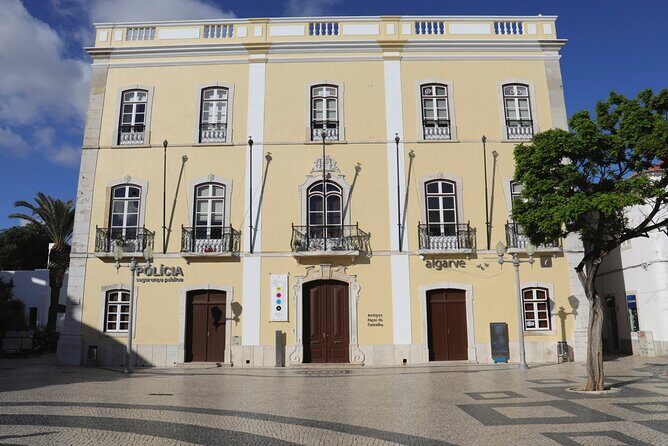 Lagos Scavenger Hunt and Sights Private Self-Guided Tour - FAQ