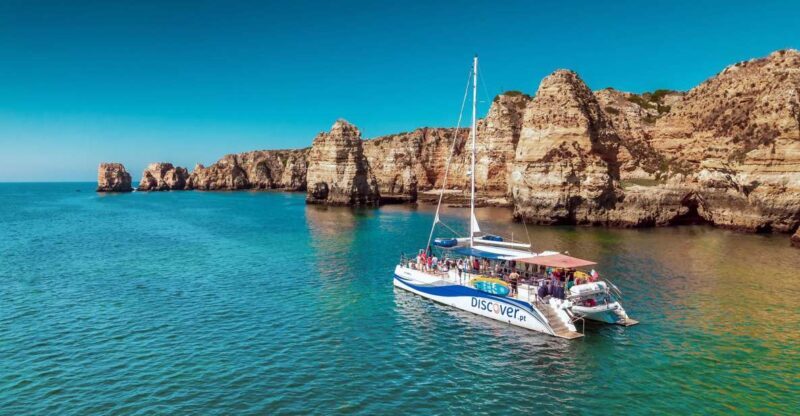 Lagos to Burgau: Algarve Catamaran Cruise with Lunch - The Food & Drinks