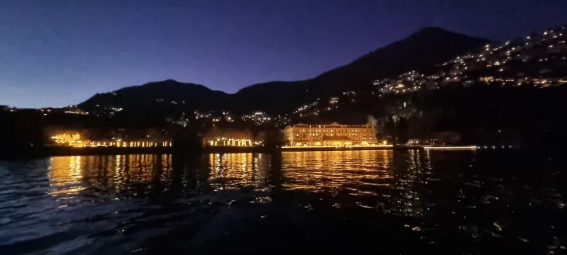Lake Como: Aperitivo Cruise with Prosecco at Sunset - The Vibe and Atmosphere