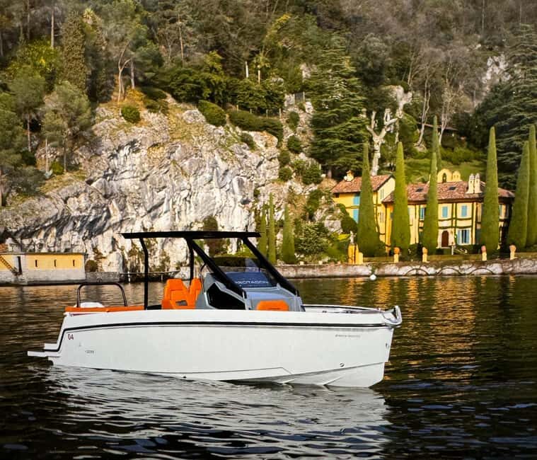 Lake Como Boat tour share- prosecco and winter cover - Key Points