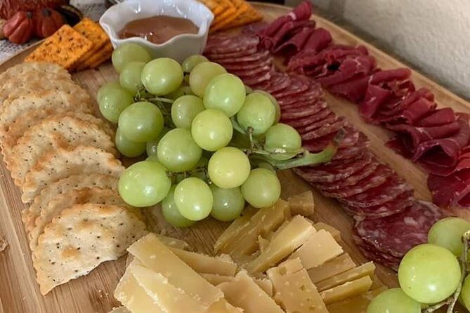 Lake Como Experience with boat and van Small-Group from Milan - Key Points