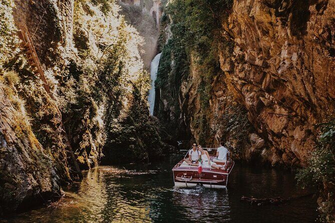 Lake Como Private Classic Speedboat Tour - Practical Details: Transportation, Timing, and Cost