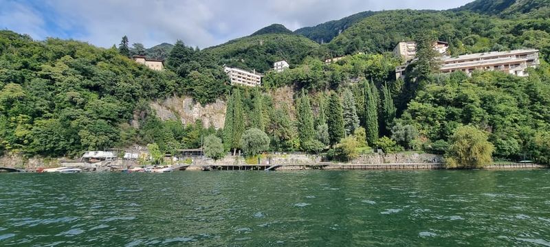 Lake Como: Shared Boat Tour with Prosecco Aperitif - Cernobbio and Tempio Voltiano: classic Como scenery with context