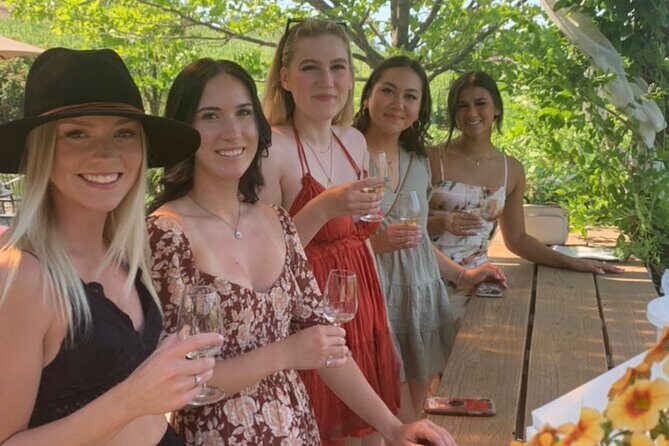 Lake Country Half Day Wine Tour- Incl. Tasting Fees & Guide Grat! - What to Expect from the Lake Country Half Day Wine Tour