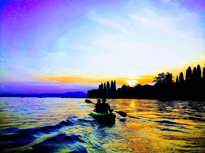 Lake Garda: Sunset Canoeing Tour to Punta San Vigilio - Who Should Consider This Tour?