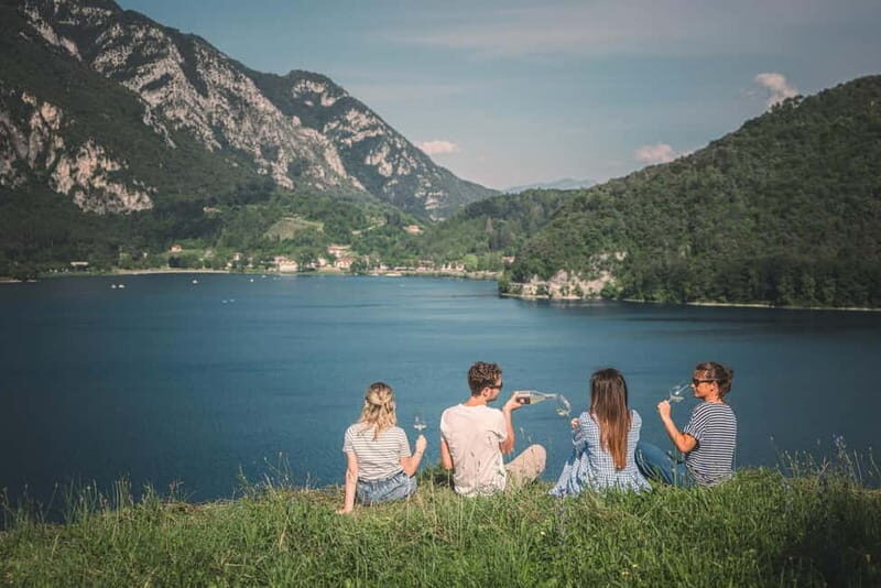 Lake Ledro: wine Pic Nic with stunning Lake View - FAQs