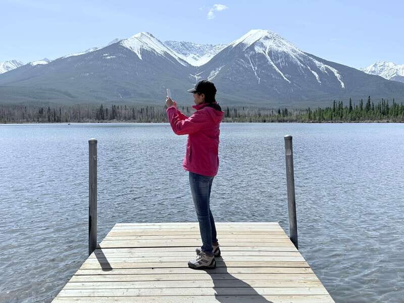 Lake Moraine Lake Louise Johnston Canyon Banff Town Day Tour - Real Traveler Experience
