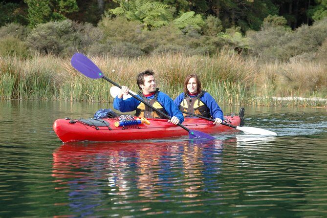Lake Rotoiti Evening Kayak Tour including Hot Springs, Glowworm Caves and BBQ Dinner - Who is This Tour Best For?