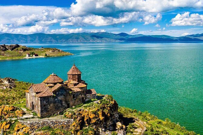 Lake Sevan, Hayravank, Noratus, Selim Pass, Jermuk, Areni - Key Points